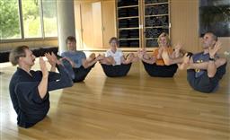 Yin Yoga Accroupie yoga yin exercices' src=